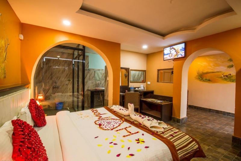 Hotel Royal Safari 치트완 외부 사진